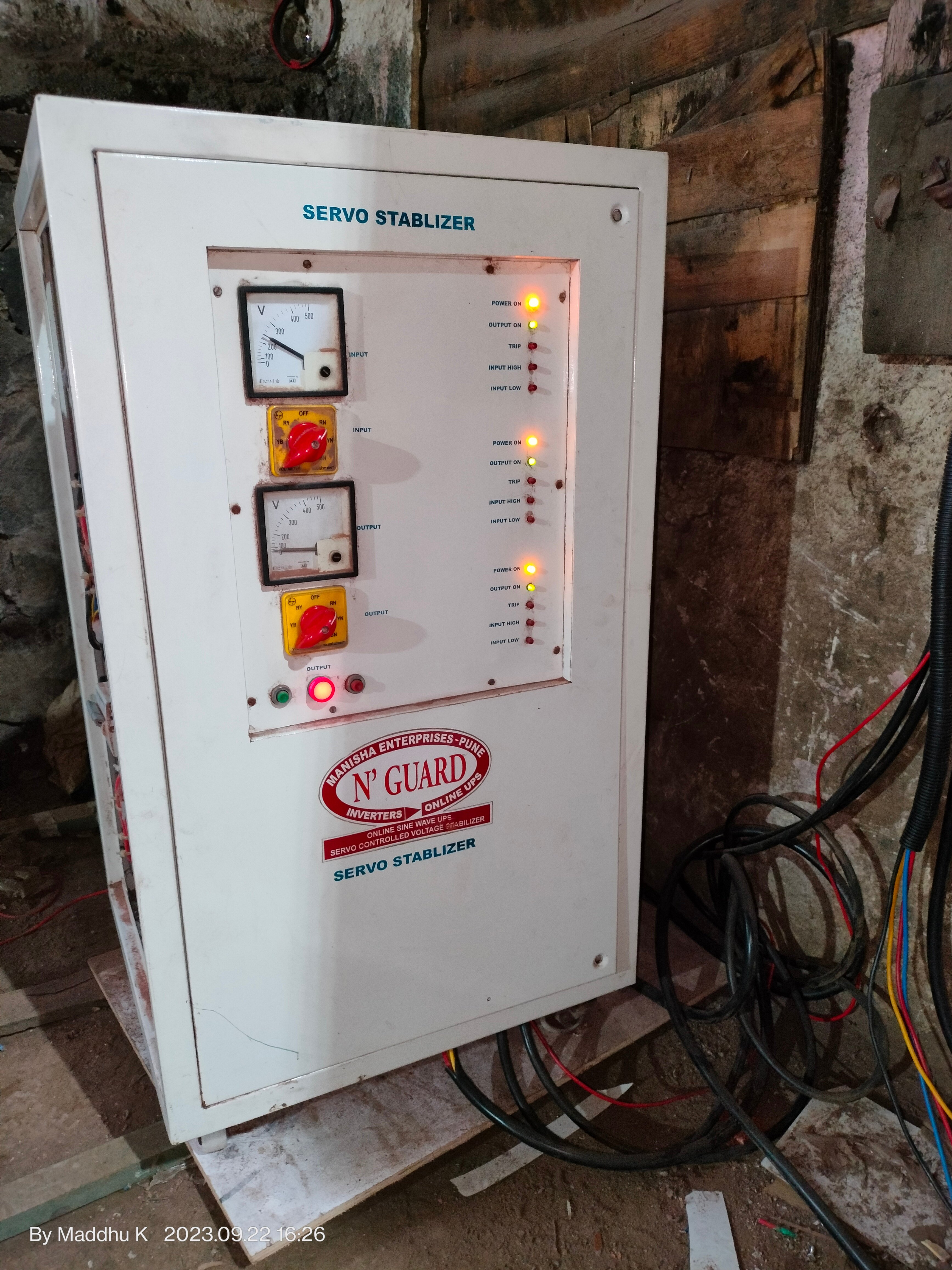 Advanced servo stabilizer - precision voltage control equipment